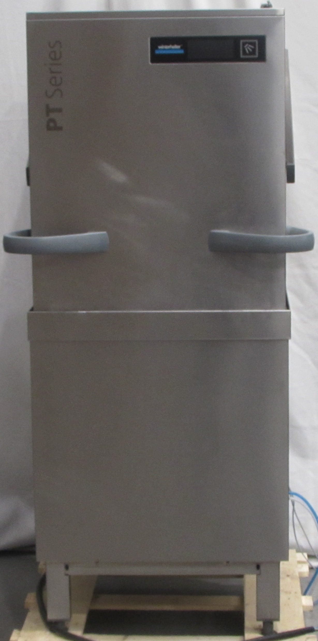 Winterhalter PT-M EnergyPlus Haubenspülmaschine 2021