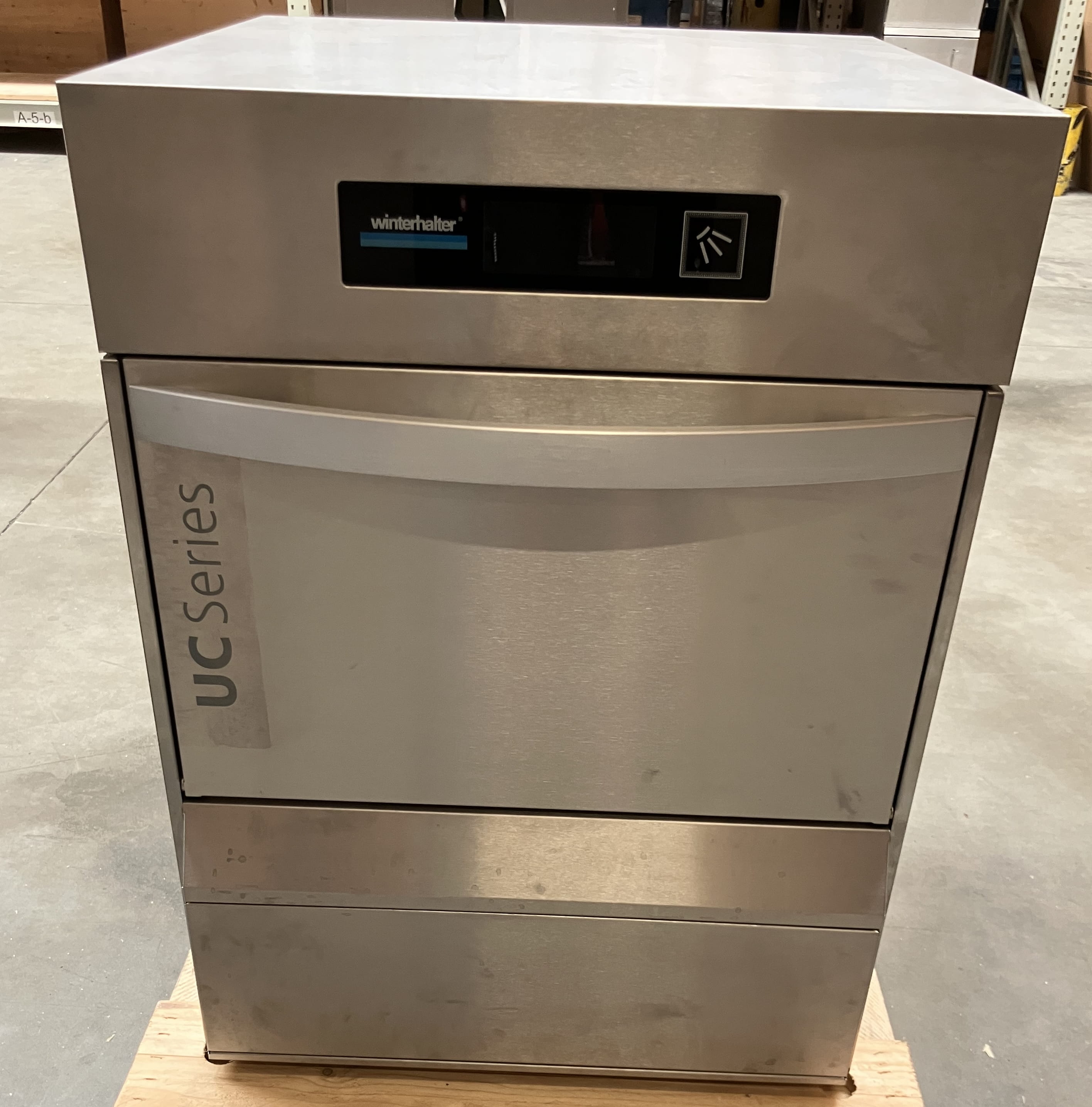 Winterhalter UC-M Energy Spülmaschine Baujahr 2023 - Messe‑/Ausstellungsmaschine