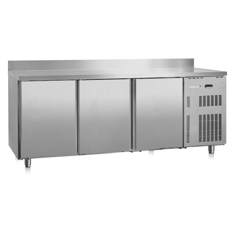 Marecos Softline Edelstahl Kühltisch 700mm tief mit 3 Türen und Aufkantung